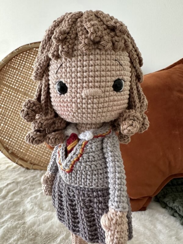 Hermione – Receita de amigurumi em PDF - Imagem 5